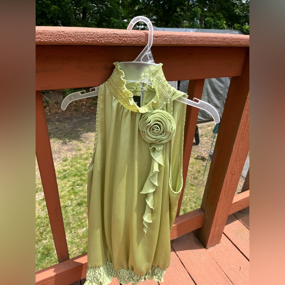 Green flower dress shirt, no sleeves